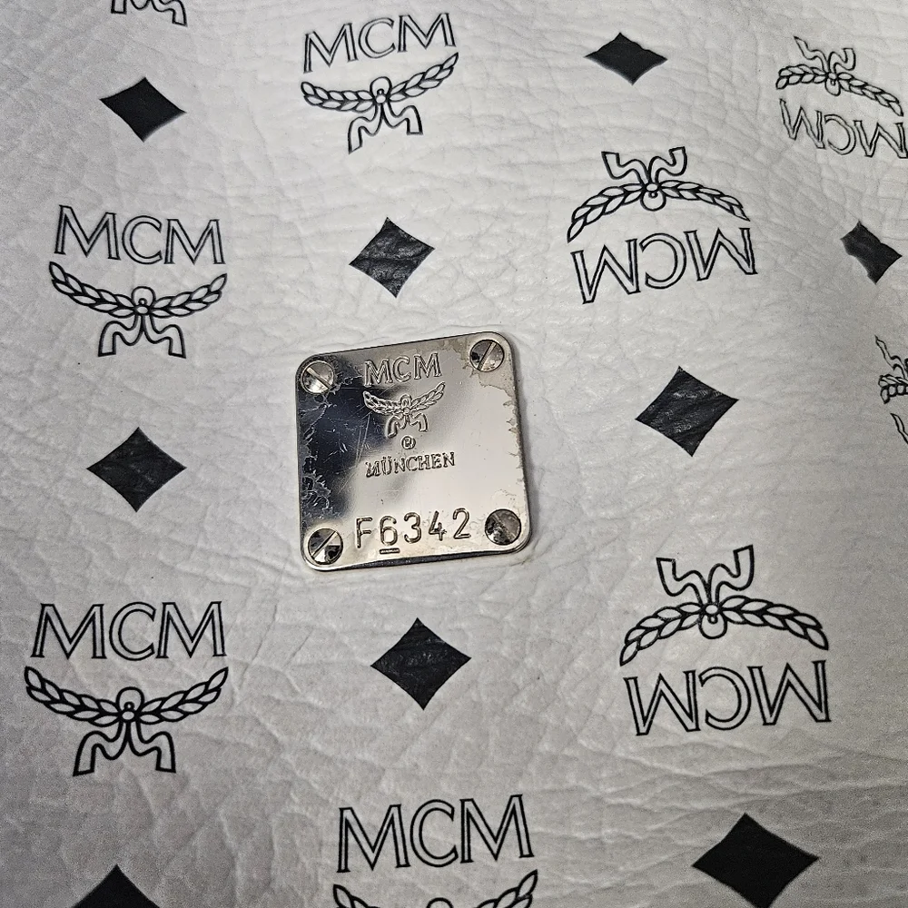 MCM White Leather Bag - Picture 7 of 16